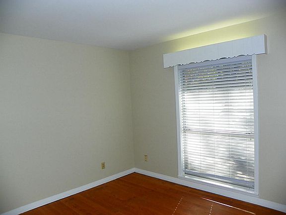 5th image of 14431 Joyce St