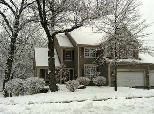 722 Barberry Trl, Fox River Grove, IL 60021