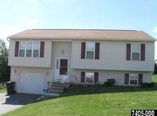 125 Overview Cir E, Red Lion, PA 17356