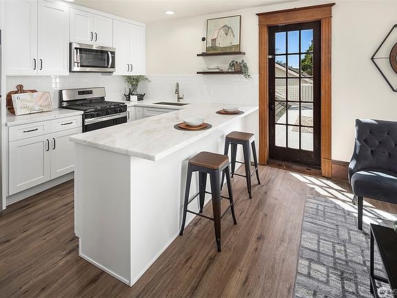 3rd image of 6757 25th Ave NW