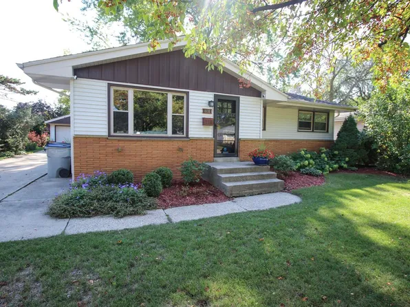 8139 West Lynmar TERRACE, Milwaukee, WI 53222