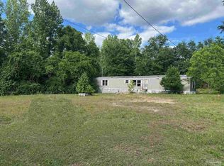 222 Vann Cir, Laurel Hill, FL 32567