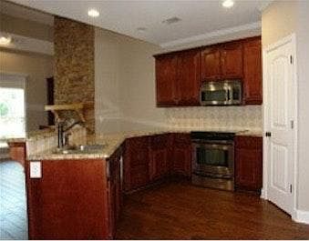 3rd image of 1011 Red Maple Way