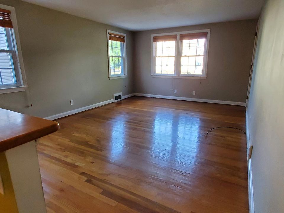 169 ARNOLDALE RD West Hartford CT Zillow