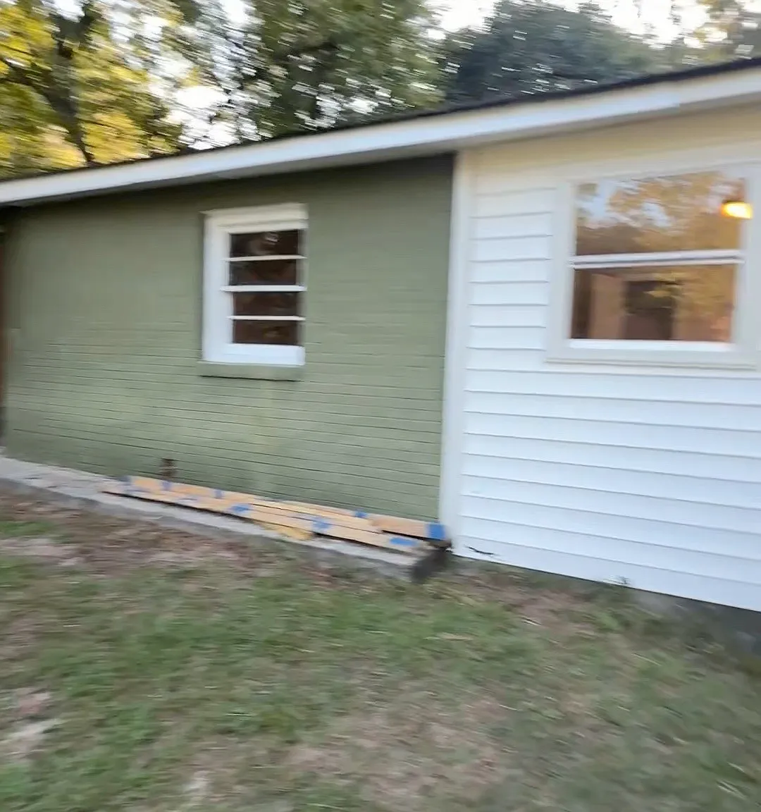 3 bed, 1000 sqft, $1,100 — Photo 1