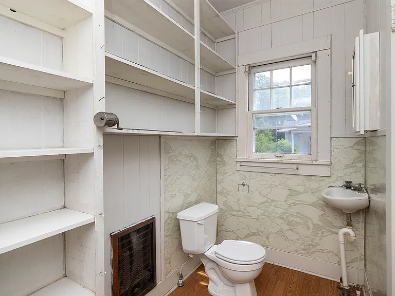 108 Blount St — Photo 11