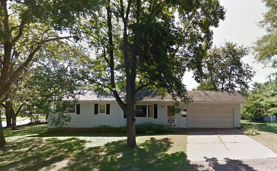 211 Joan St