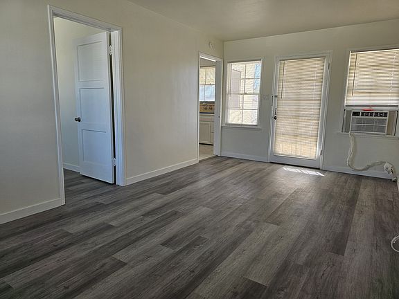 4th image of 5940 Camellia Ave
