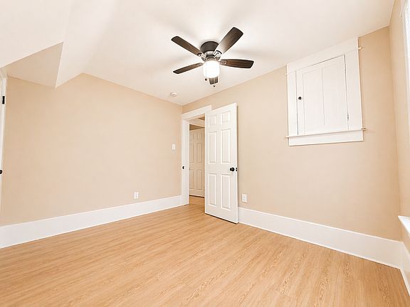 4th image of 1207 E 55th St #1