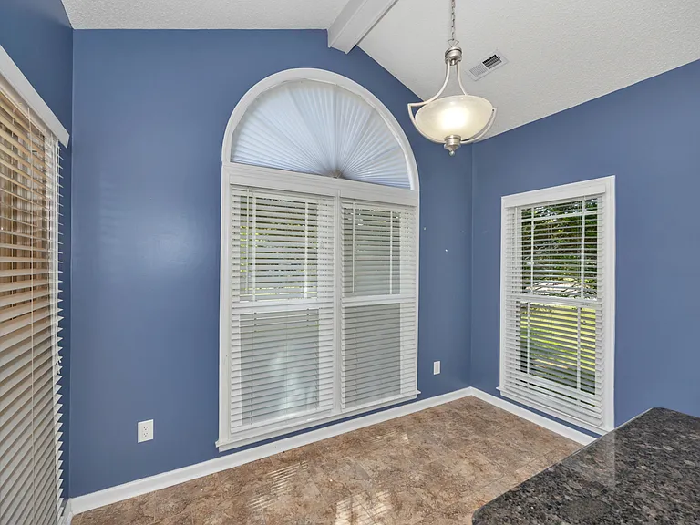 722 Highland Dr — Photo 17