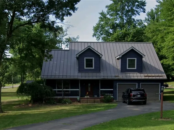 42953 Woodvale Ln, Columbiana, OH 44408