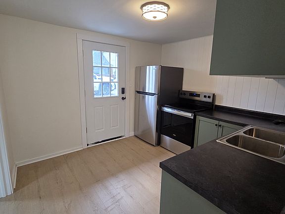 2nd image of 1008 George St #1