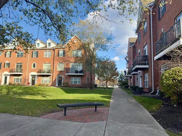 67 Highland Pointe Cir, Columbus, OH 43235