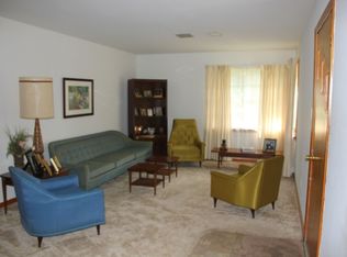 3740 Suncrest Dr, Groves, TX 77619