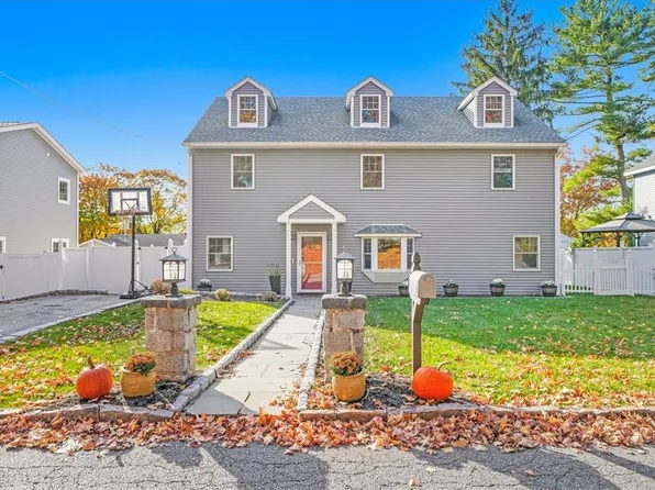 6 Leaf Place, Elmsford, NY 10523