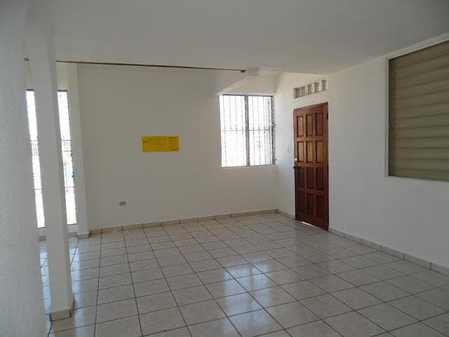 2nd image of SF3 Calle Diana