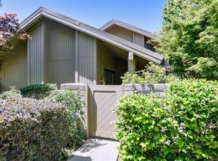 2077 Promontory Point Ln, Gold River, CA 95670