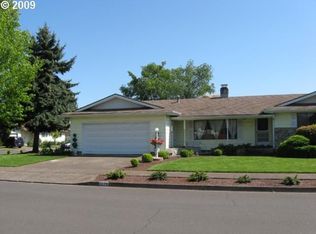 1325 Lawnridge Ave, Springfield, OR 97477