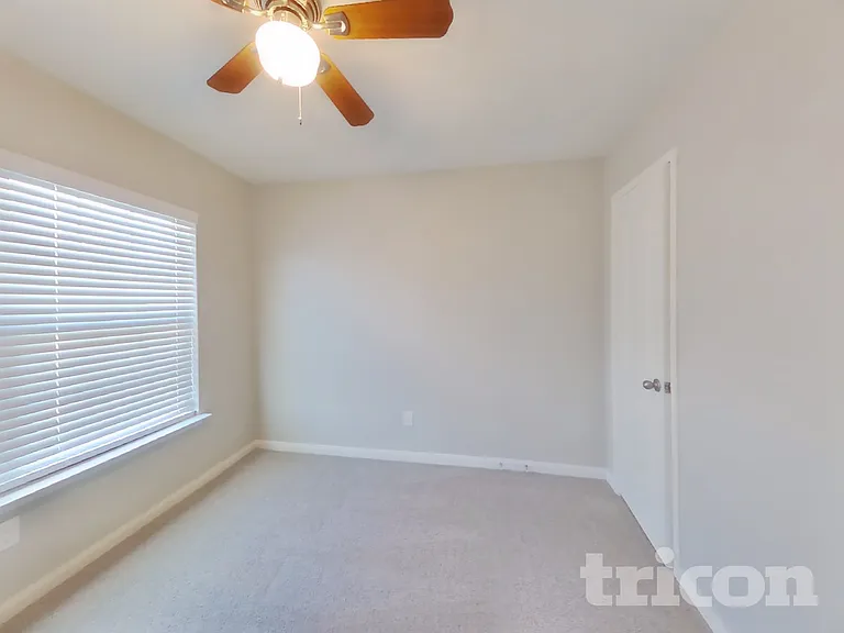 1367 Barrel Dr — Photo 9