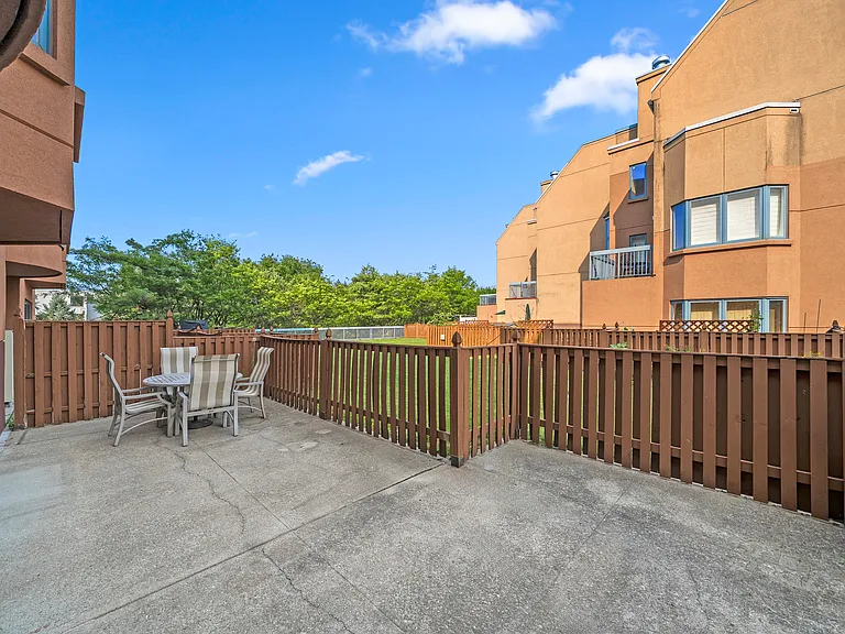 303 Ellery Ct #303 — Photo 16