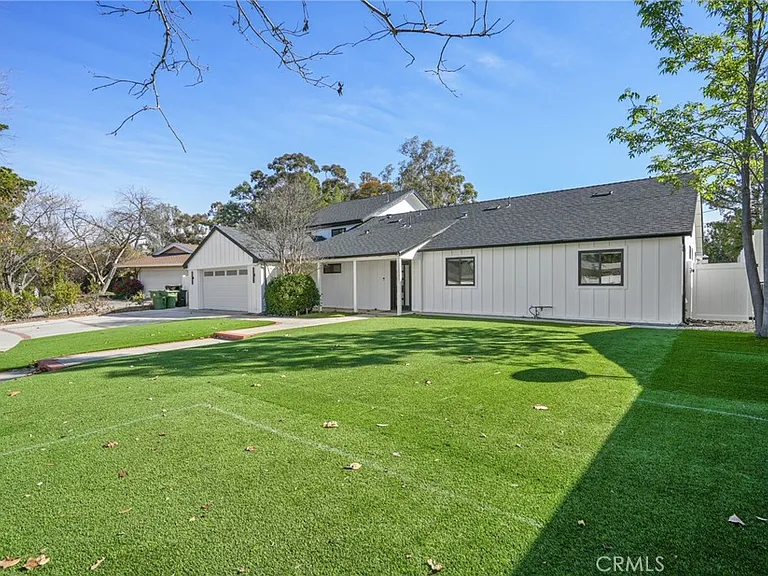 6108 Sadring Ave — Photo 4