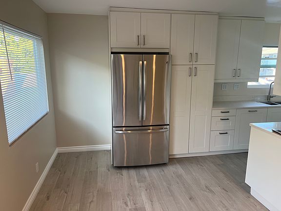 4th image of 383 Mankato St
