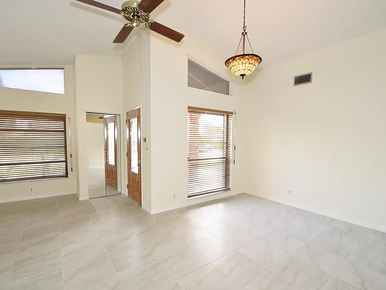 21518 Summertrace Cir — Photo 6