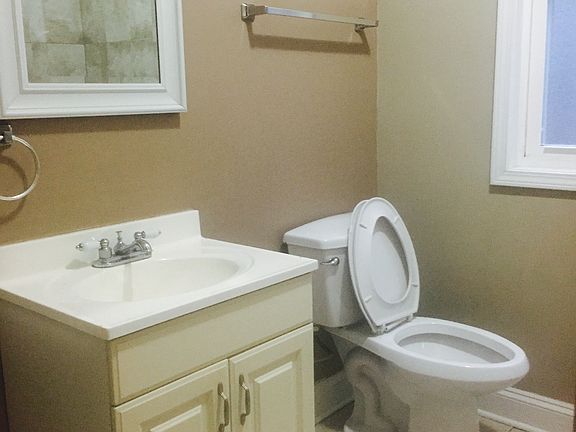 5th image of 7818 S East End Ave #2