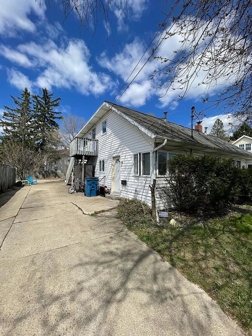 1 bed, 1.0 bath, $750 — Photo 1