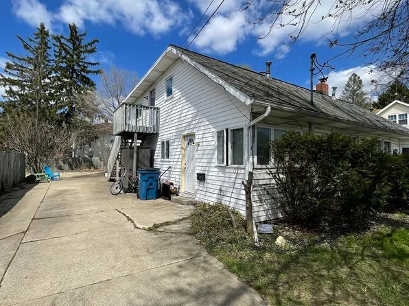 121 Parchmount Ave APT D, Kalamazoo, MI 49004