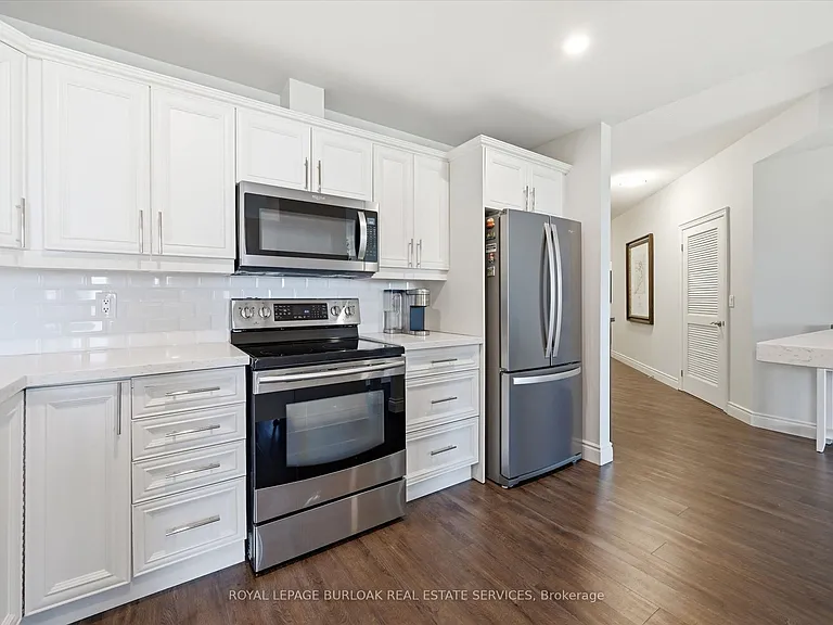 1477 Lakeshore Rd #305 — Photo 14