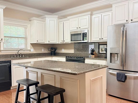 4th image of 3080 Robert Ott Cir