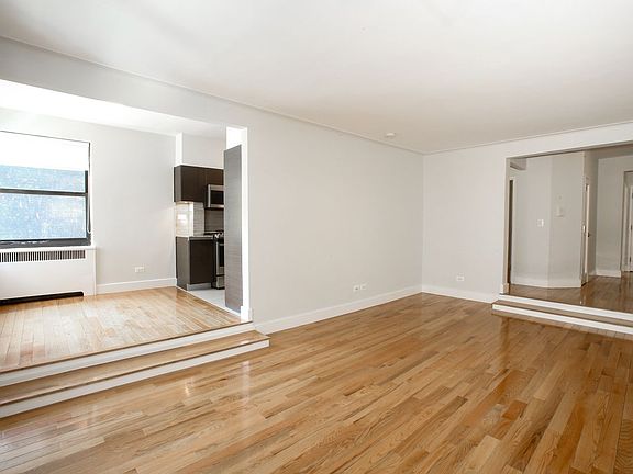 3rd image of 8 Gramercy Park S APT 3B