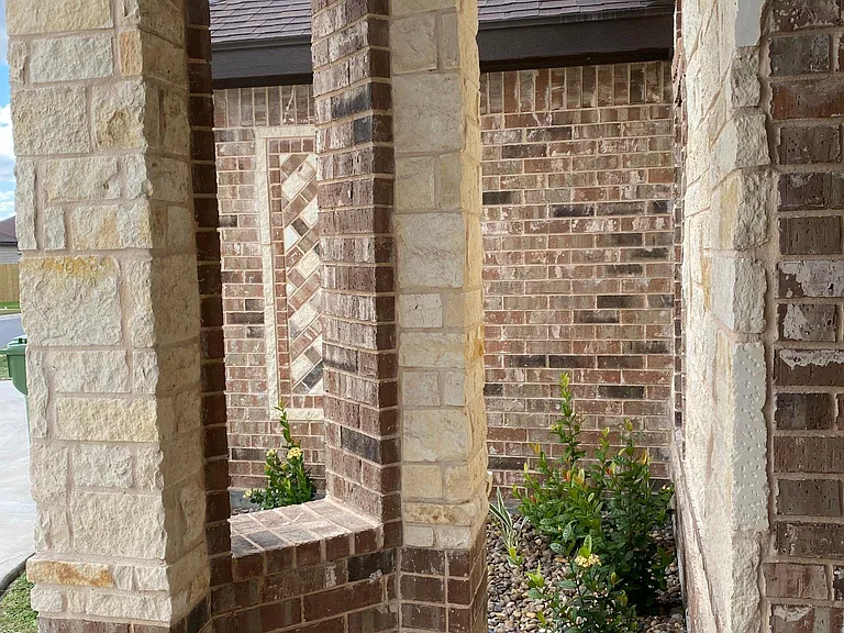 3873 Tolosa St — Photo 103