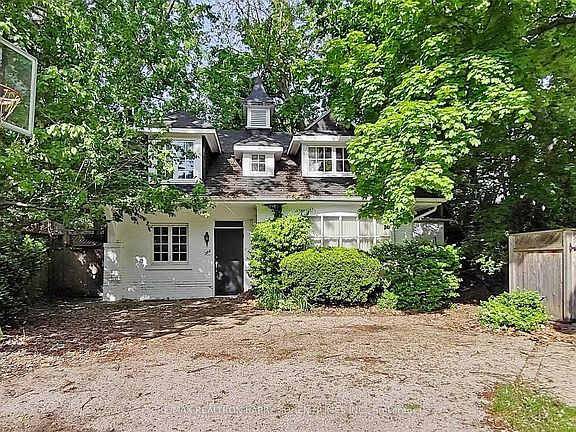 2nd image of 28 Dunvegan Rd
