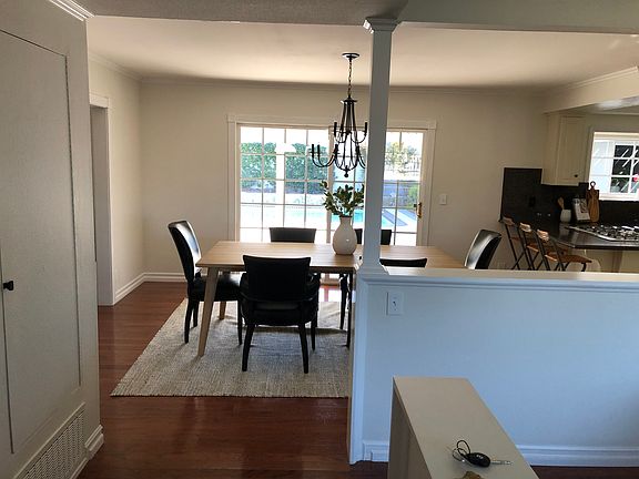 4th image of 112 S Harrington Dr
