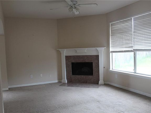 4th image of 1317 Marchant Pl