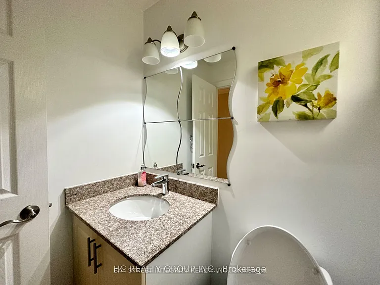 35 Lailey Cres — Photo 15