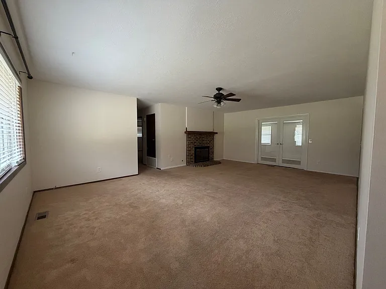 9108 Bluff Dr — Photo 3