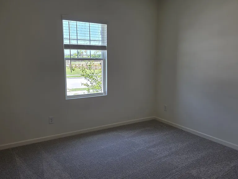 12752 Haymarket Rd — Photo 7