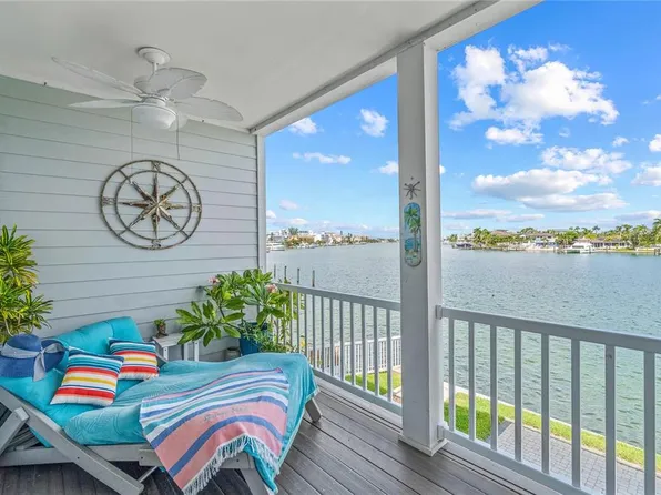 121 99th Ave, Treasure Island, FL 33706