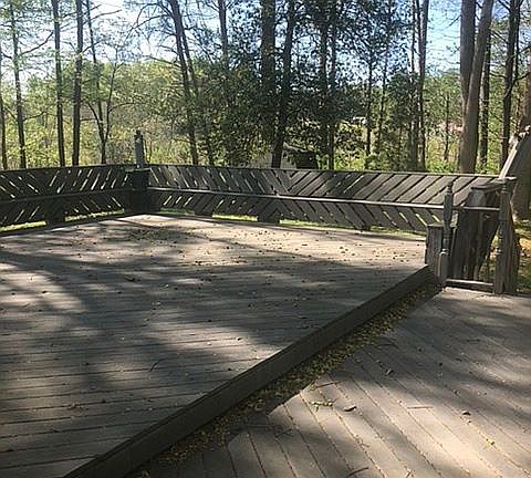 800 sq ft deck