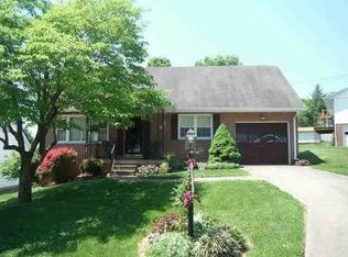 1515 Greenbrier Dr, Huntington, WV 25704