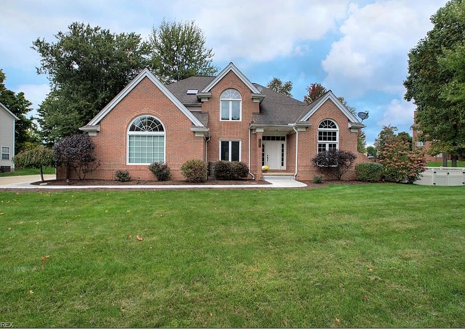 1st image of 1003 S Chinaberry Cir