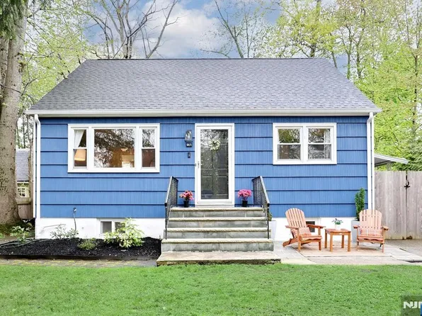 91 Hopper St, Hillsdale, NJ 07642