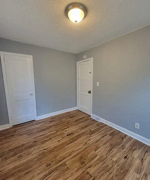 1418 Winston Dr — Photo 25