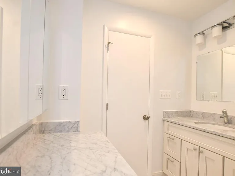 7733 Trevino Ln — Photo 12