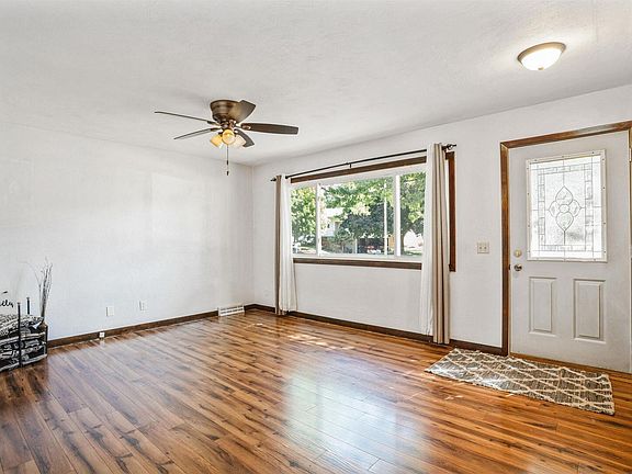 3rd image of 116 Abbey Dr