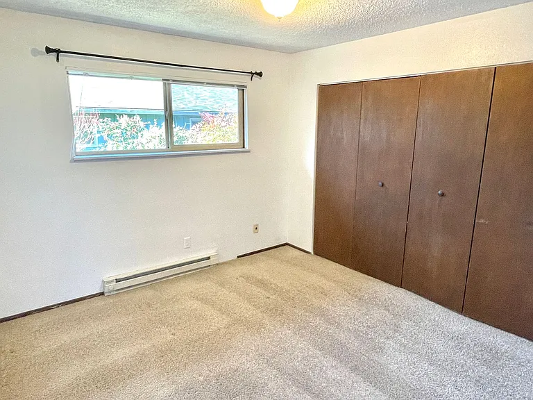 9004-9018 NE Oregon St — Photo 6