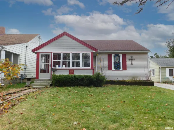 1002 E Melbourne Ave, Peoria, IL 61603